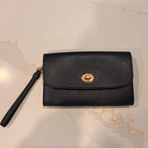 Black Coach Wristlet - Missing Gold Chain Strap - Picture 8 of 8